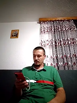 mayk18cm online show from September 25, 2025, 8:37 pm