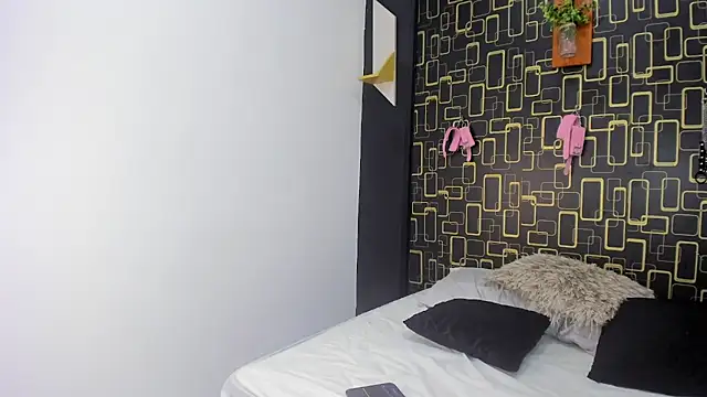 Snapshot of Sara_Johnsonn chatting on February 17, 2025, 12:16 pm Sara Johnsonn online show from February 17, 2025, 12:16 pm