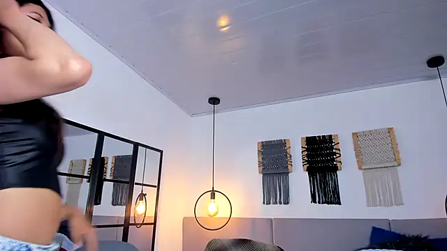 Snapshot of Sweet_camille chatting on December 2, 2025, 2:23 am Sweet camille online show from December 2, 2025, 2:23 am