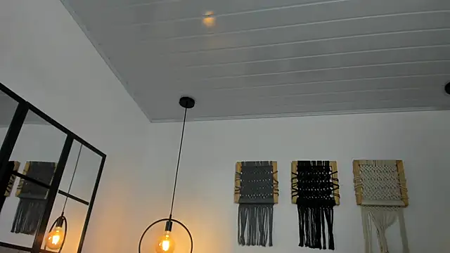 Snapshot of Sweet_camille chatting on February 25, 2026, 2:12 am Sweet camille online show from February 25, 2026, 2:12 am