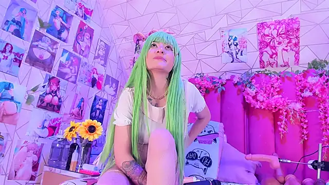 Snapshot of Alicebenett chatting on September 29, 2025, 8:14 pm Alicebenett online show from September 29, 2025, 8:14 pm