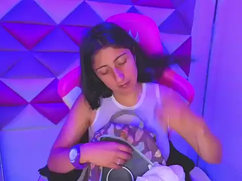 Cameron cutte online show from December 19, 2025, 3:54 am