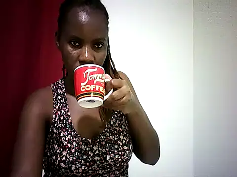 Snapshot of Pierra77 chatting on April 10, 2026, 7:37 am Pierra77 online show from April 10, 2026, 7:37 am