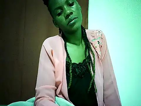 Snapshot of Pierra77 chatting on April 14, 2026, 8:19 am Pierra77 online show from April 14, 2026, 8:19 am