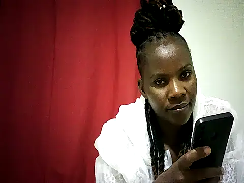 Snapshot of Pierra77 chatting on April 11, 2026, 9:35 am Pierra77 online show from April 11, 2026, 9:35 am