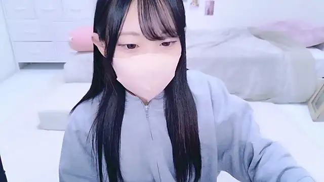 Suzu ch xx online show from October 4, 2025, 12:50 pm