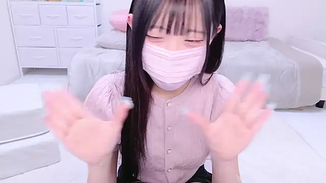 Suzu ch xx online show from December 16, 2024, 9:41 pm