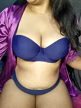 Snapshot of Loveshash1 chatting on June 3, 2026, 2:45 am Loveshash1 online show from June 3, 2026, 2:45 am