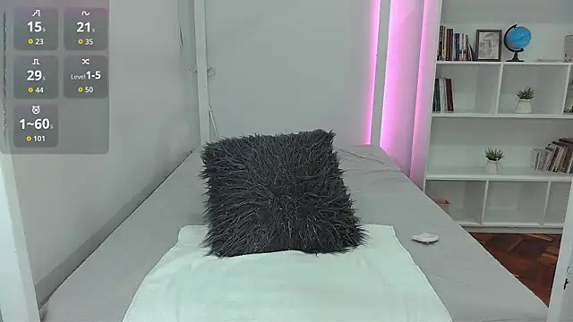 ari rossee online show from November 24, 2025, 8:42 pm