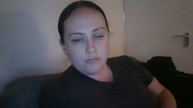 CurvyQueen2023 online show from October 5, 2025, 7:59 pm