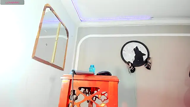 Jimena Grey online show from November 25, 2025, 8:58 am