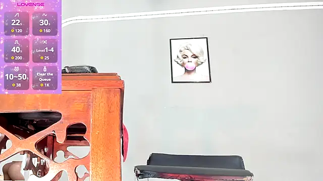 Jimena Grey online show from December 5, 2025, 8:50 pm