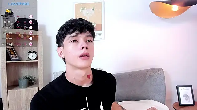 Snapshot of badboy_one_ chatting on October 25, 2025, 9:59 pm badboy one online show from October 25, 2025, 9:59 pm