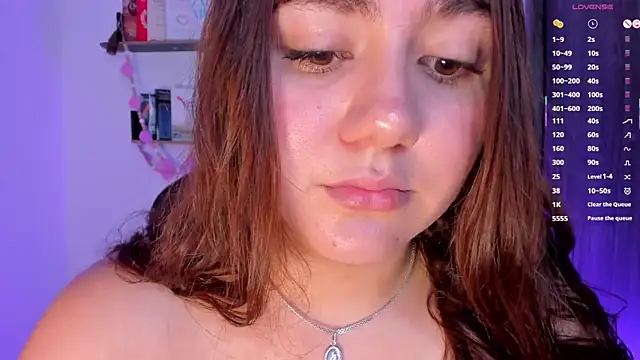 isarhodes  online show from October 14, 2025, 10:31 pm