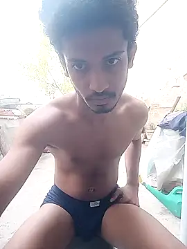 Snapshot of curlyhairboy_ chatting on October 14, 2025, 1:06 am curlyhairboy online show from October 14, 2025, 1:06 am