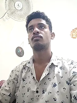 Snapshot of curlyhairboy_ chatting on September 10, 2025, 4:55 am curlyhairboy online show from September 10, 2025, 4:55 am