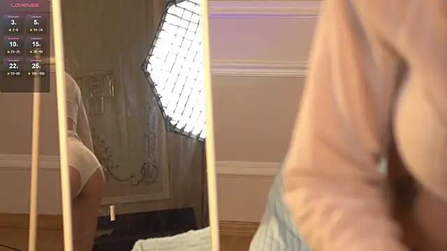 happywhores online show from February 4, 2026, 9:32 pm