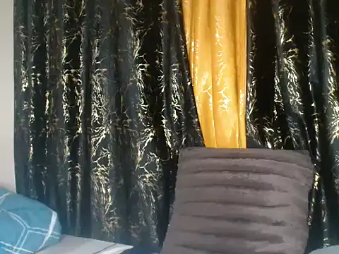 Sexxy pretty24 online show from July 21, 2026, 7:04 pm