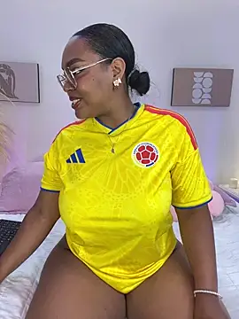 Esmeralda Duarte online show from June 14, 2026, 3:30 am