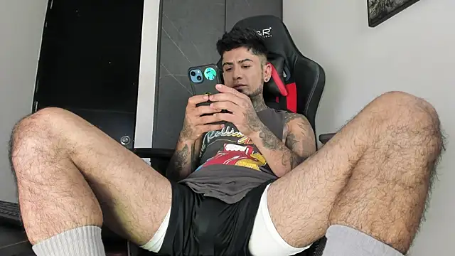 sergiio mesa27 online show from November 18, 2025, 12:52 pm