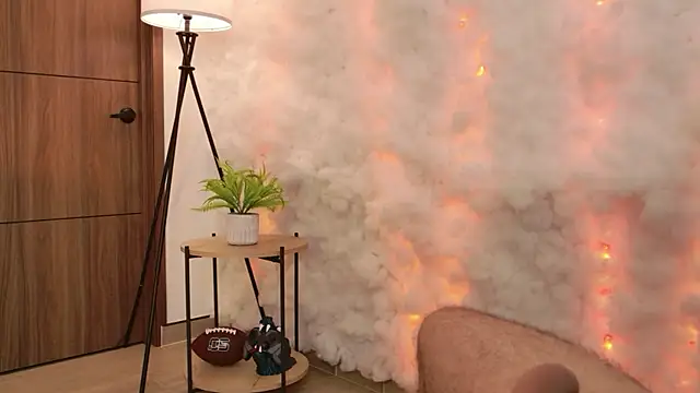 Hot Couple666 online show from April 7, 2026, 5:59 pm