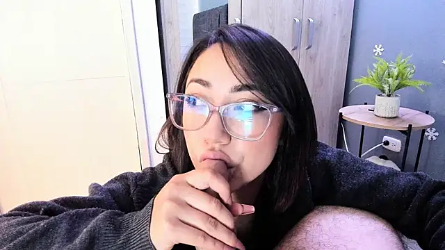 Snapshot of Hot_Couple666 chatting on March 10, 2025, 2:59 pm Hot Couple666 online show from March 10, 2025, 2:59 pm