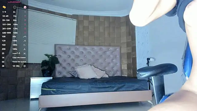 Snapshot of Lissalittlee chatting on February 6, 2026, 8:05 pm Lissalittlee online show from February 6, 2026, 8:05 pm