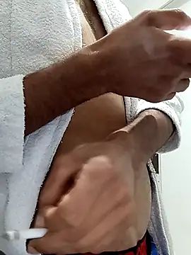 Snapshot of Kurtsikici@xh chatting on December 15, 2025, 12:27 am Kurtsikicixh online show from December 15, 2025, 12:27 am