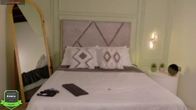 Snapshot of _Miss_Kimm chatting on April 20, 2026, 1:13 pm Miss Kimm online show from April 20, 2026, 1:13 pm