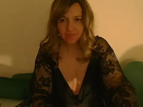 Ella Next Door online show from November 15, 2025, 11:31 pm