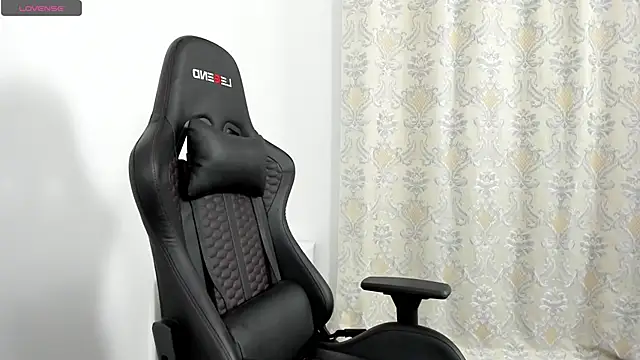 Snapshot of Sweet-bb chatting on March 15, 2025, 9:38 pm Sweet-bb online show from March 15, 2025, 9:38 pm