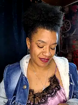 Snapshot of Selket11 chatting on February 22, 2025, 2:41 pm Selket11 online show from February 22, 2025, 2:41 pm