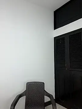 Snapshot of Selket11 chatting on February 13, 2025, 10:44 am Selket11 online show from February 13, 2025, 10:44 am