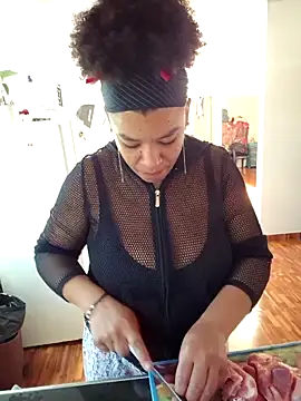 Snapshot of Selket11 chatting on October 2, 2025, 3:59 pm Selket11 online show from October 2, 2025, 3:59 pm