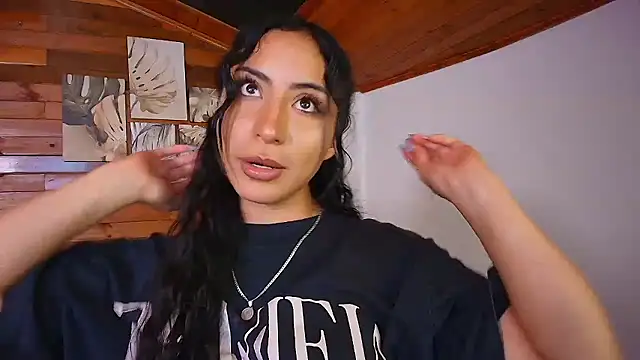 amber curly online show from January 8, 2026, 9:10 pm