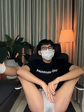 Snapshot of MinhTuanLive chatting on February 11, 2026, 5:51 am MinhTuanLive online show from February 11, 2026, 5:51 am