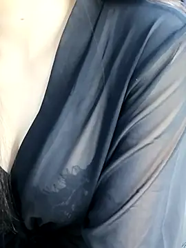  Linez  online show from November 7, 2025, 6:34 pm