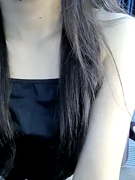 Snapshot of _Linez_ chatting on September 20, 2025, 5:29 pm  Linez  online show from September 20, 2025, 5:29 pm