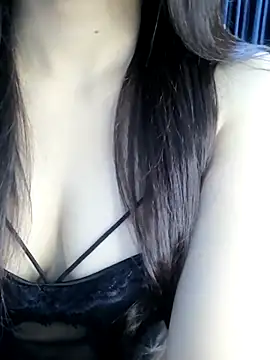 Snapshot of _Linez_ chatting on September 25, 2025, 6:58 pm  Linez  online show from September 25, 2025, 6:58 pm