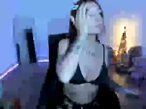 luxurybaby online show from December 18, 2025, 1:00 am