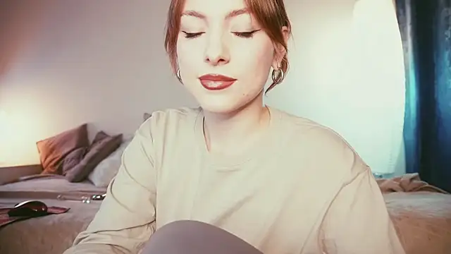 kris69kiss online show from November 27, 2025, 2:39 pm