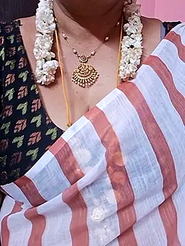 ananya956 online show from July 24, 2026, 10:39 pm