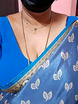 ananya956 online show from November 18, 2025, 10:02 pm