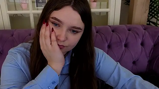 MagicPeachh  online show from April 2, 2026, 2:24 pm