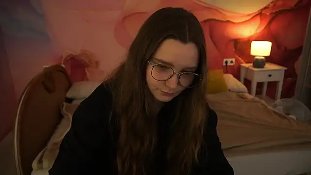 MagicPeachh  online show from September 30, 2025, 7:58 am