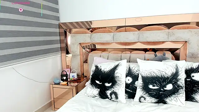 CamiiLovers online show from March 15, 2026, 3:46 am