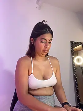 im anna  online show from September 10, 2025, 9:03 pm