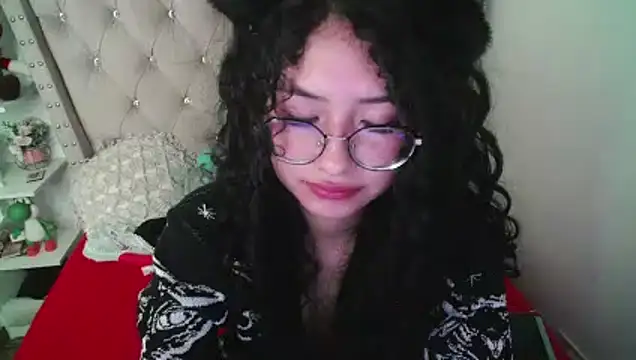 CherieCurl online show from December 17, 2025, 3:17 pm