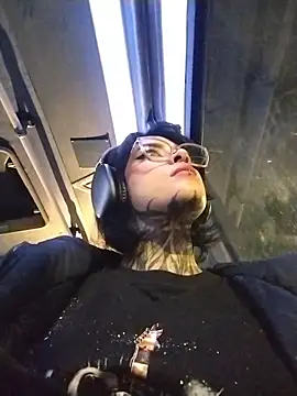 taaylor33 online show from March 8, 2026, 12:05 am