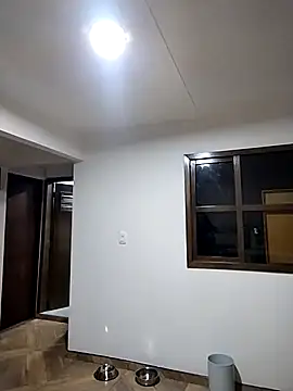 taaylor33 online show from December 17, 2025, 1:43 am